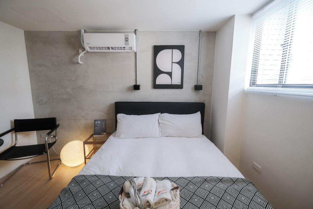Ferienwohnung 七七漫旅 Seven77 Tainan Exterior foto