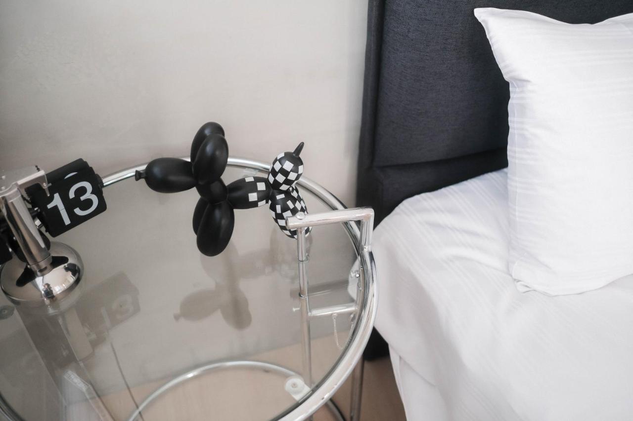 Ferienwohnung 七七漫旅 Seven77 Tainan Exterior foto