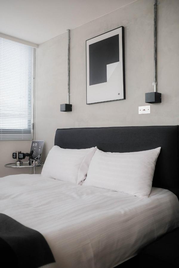 Ferienwohnung 七七漫旅 Seven77 Tainan Exterior foto